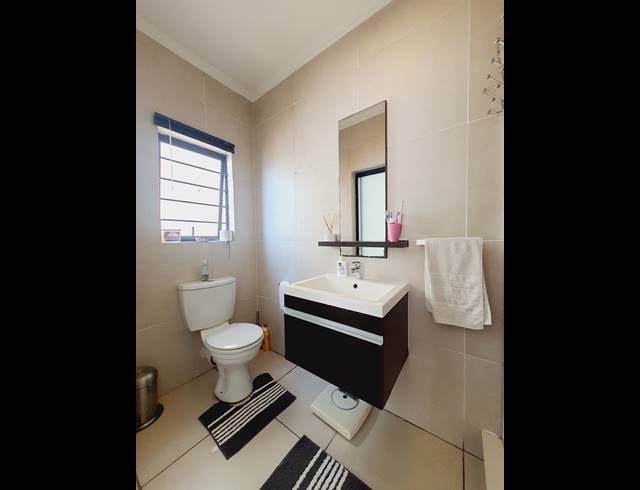 3 BEDROOM APARTMENT RENTED IN FOURWAYS